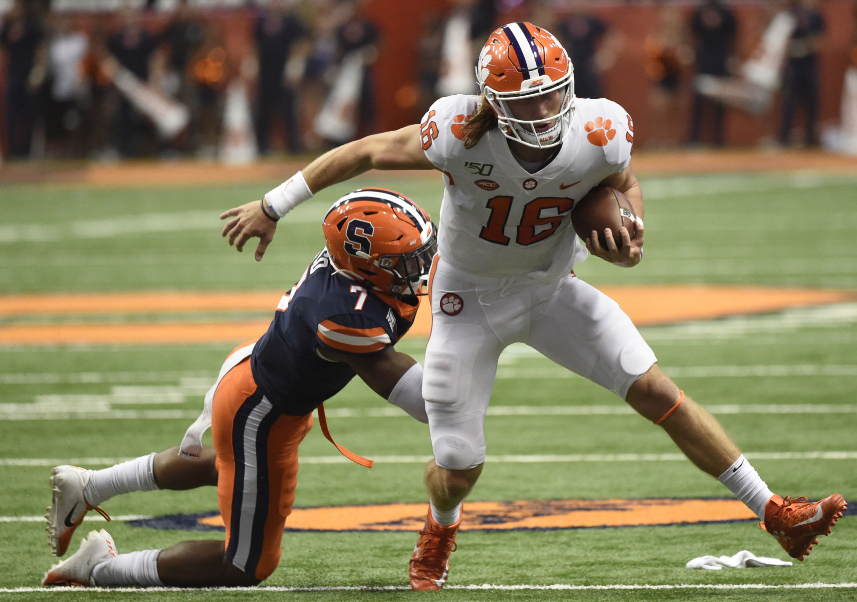 Clemson, Alabama roll to wins, but not without concerns